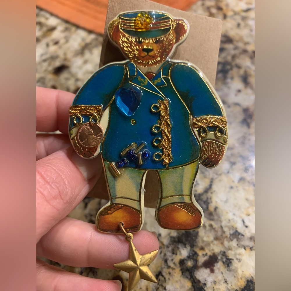 Rare 1983 B Shackman Captain Teddy Bear Brooch with star bling